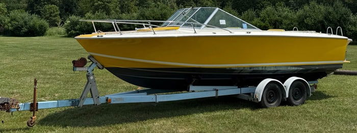 1975 23ft Chris Craft Overnighter, Small Block Chevy 350 *Project Boat* w/Trailer