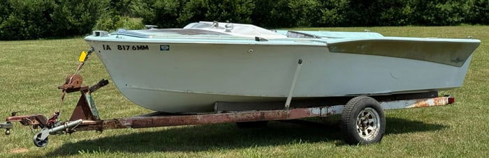 1960 19ft Arena Craft Manta (No Motor) *Project Boat* w/Trailer