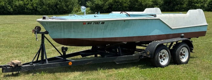 1956 19ft Arena Craft Barracuda Sportster (No Motor) *Project Boat* w/Trailer