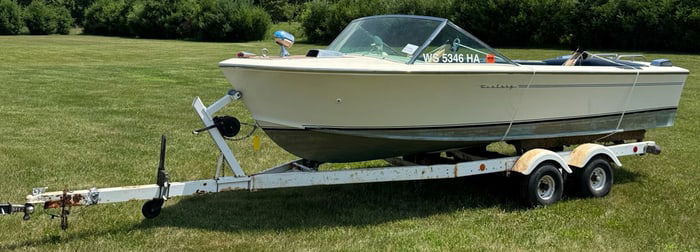 1969-70 17ft Century Resorter (No Motor) *Project Boat* w/Trailer