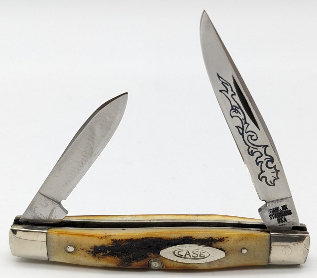 1977 Case XX Blue Scroll Stag Pen Knife 5233: Knife is in very nice condition with minimal wear from handling. Overall measures 2-3/4in when closed.