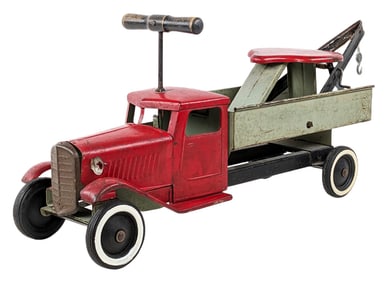 Structo Ride On Wrecker Tow Truck