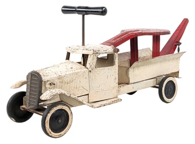 Original Structo Ride On Wrecker Tow Truck