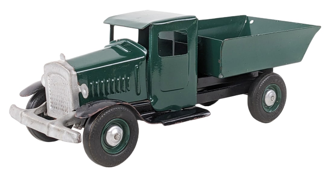 Custom Metalcraft Dump Truck (1 of 10)