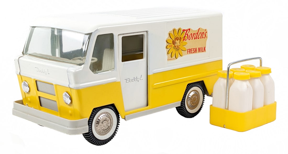 Original Buddy L Borden's Fresh Milk Truck (1 of 12)