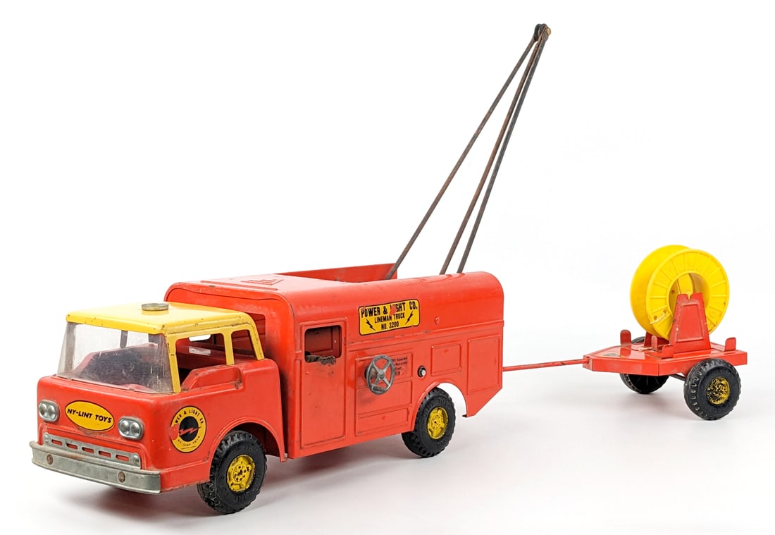 Original Nylint Power & Light Co. Lineman Truck No. 3200 (1 of 10)