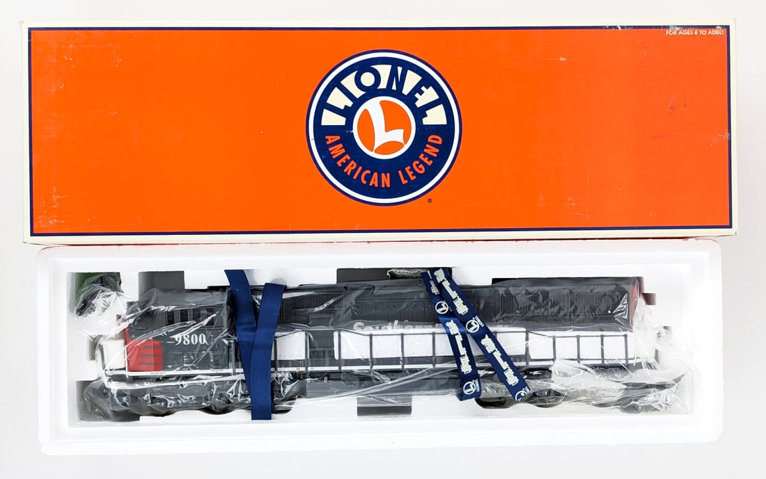 Lionel SD-70 Southern Pacific Command Engine 6-18265: Lionel SD-70 Southern Pacific (S.P.) Command (CMD) engine. Good condition and appears to be new in the box. Item No. 6-18265.