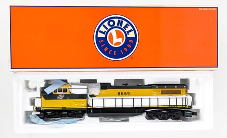 Lionel Dash-9 C&NW Diesel Locomotive 6-28228