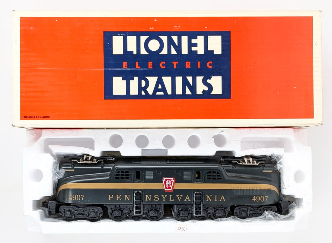 Lionel Pennsylvania Railroad GG-1 Electric Locomotive 6-18313: Lionel Pennsylvania Railroad GG-1 electric locomotive. The locomotive is in very nice condition in the box. The box has some light wear from storage. Item No. 6-18313.