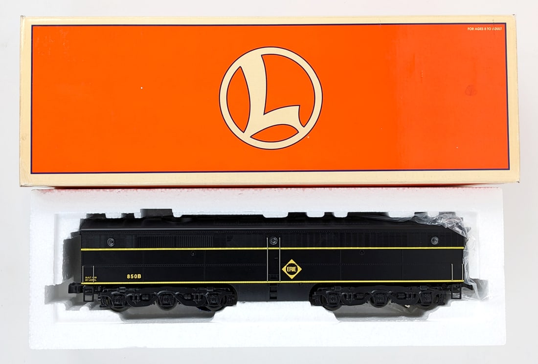 Lionel Erie Alco PB-1 Non-Powered Unit 6-18249: Lionel Erie Alco PB-1 non-powered B unit. Very good condition in the box. The box has some minor wear from storage. Item No. 6-18249.