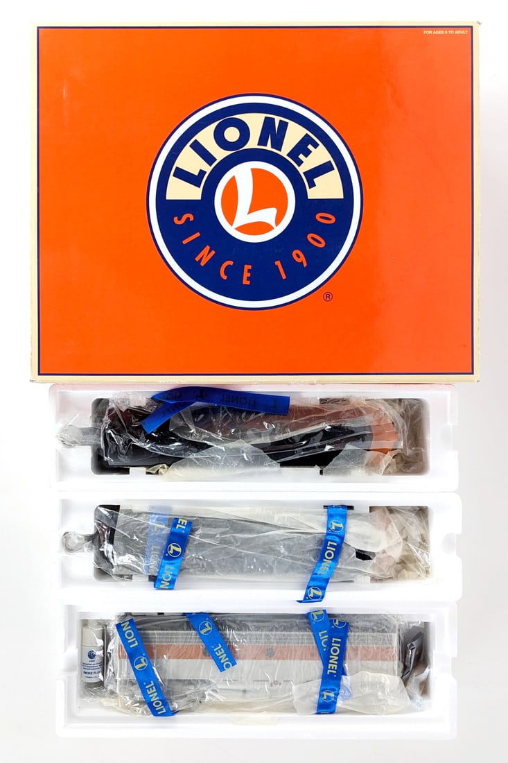 Lionel Western Pacific F-7 ABA Diesel Locomotive Set 6-34513 (1 of 18)