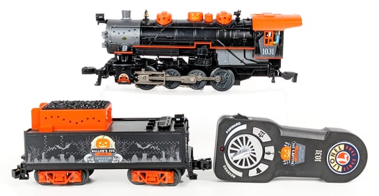 Lionel Hallow's Eve Limited LionChief #1031 Engine & Tender w/ Remote