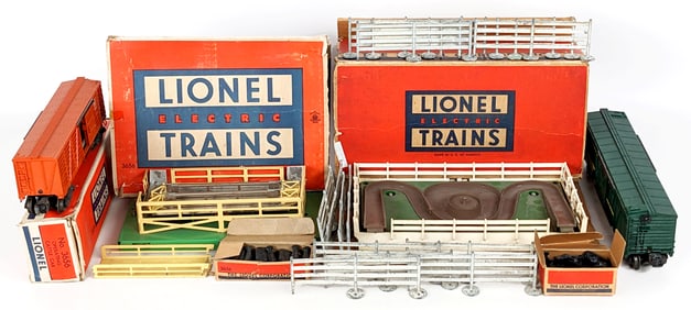 Lionel Operating Horse Car w/ Corral & Operating Cattle Car