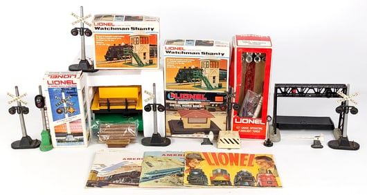 Lionel 164 Log Loader & Track Accessories