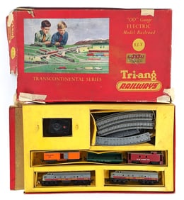 Tri-Ang RLX Electric Model Railroad Train Set in Box