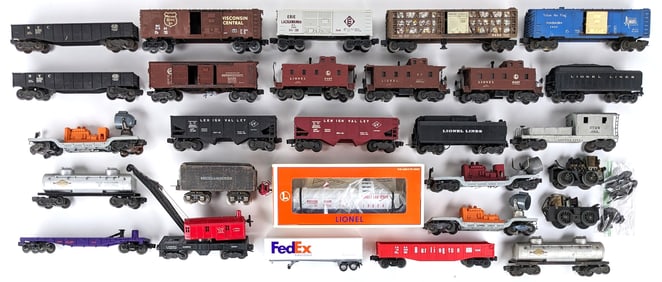 (25) Lionel Train Cars