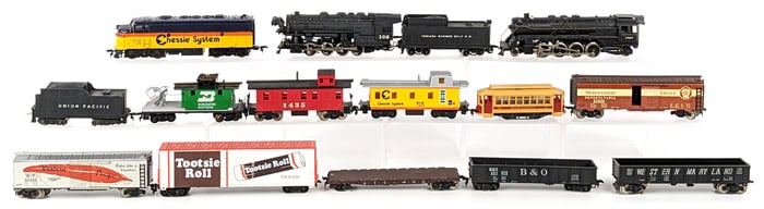 HO Scale Train Engines & Train Cars