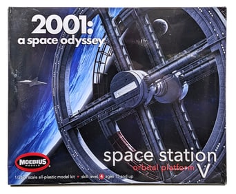1/2600 Moebius 2001: A Space Odyssey Space Station Oribital Platform V Kit - Sealed
