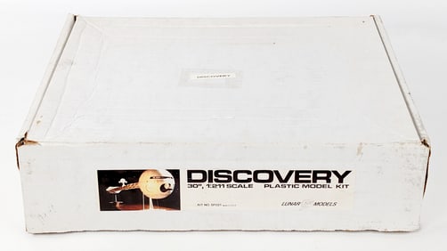 1/211 Lunar Models 2001 A Space Odyssey Discovery Spacecraft Model