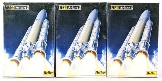 (3) 1/125 Heller Ariane 5 Spacecraft Model Kits - Sealed