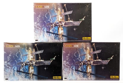 (3) 1/125 Heller MIR Russian Space Station Model Kits - Sealed