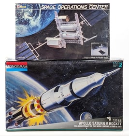 1/144 Scale Space Operations Center and Apollo Saturn V Rocket Model Kits