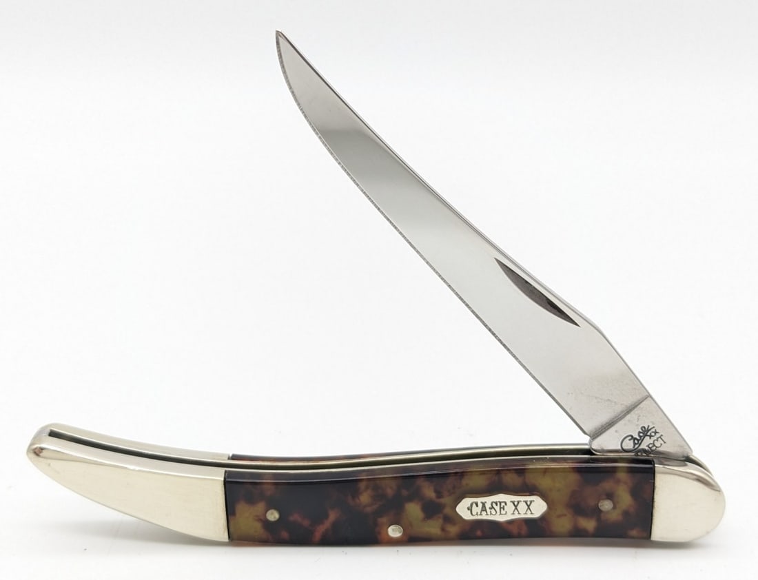 2002-04 Case XX Select Tortise Shell Celluloid Medium Toothpick TO10094: Knife is in very nice condition with light wear from handling. Overall measures 4-1/4in when closed.