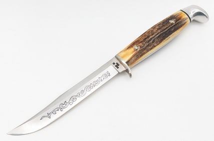 1977 Case XX Blue Scroll Stag Fixed Blade Hunter 516-5