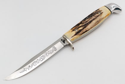 1977 Case XX Blue Scroll Stag Hunting Knife 5 FINN