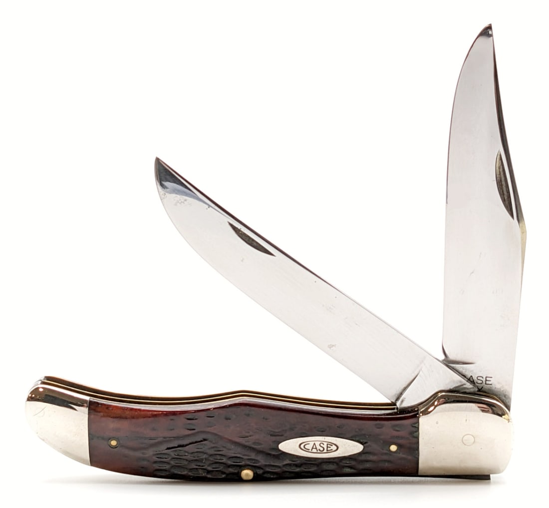 1940-64 Case XX Jigged Worm Groove Bone Folding Hunter 6265SAB: Knife is in very nice condition with minimal wear on the polished blades with a few carbon spots, some scuffs on the polished bolsters, and very nice handle scales with a singular large worm groove ji
