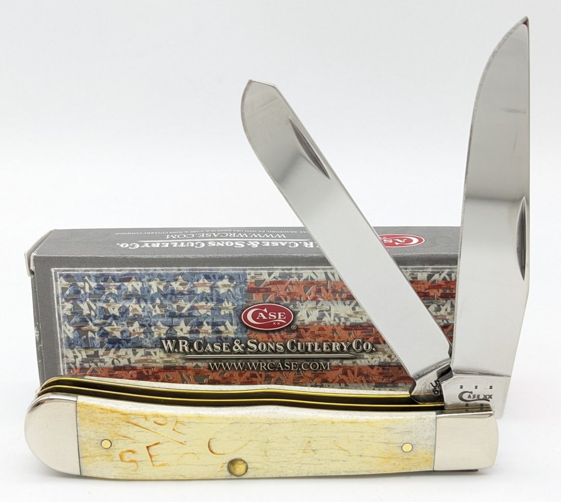 2015 Case XX Burnt Oatmeal Bone Trapper 6254 w/ Box: Knife is in like new condition. Overall measures 4-1/8in when closed.