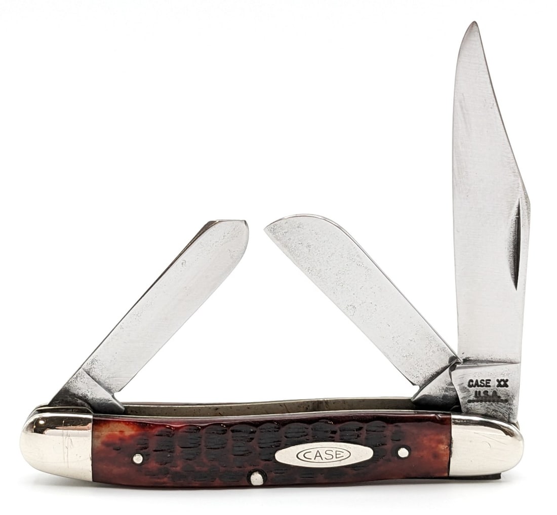 1970 Case XX Jigged Bone Stockman 6347: Knife is in good cleaned condition with light material loss and pitting on the polished blades, scuffs and some scratches on the polished bolsters, and very nice pretty bone handle scales. Overall mea