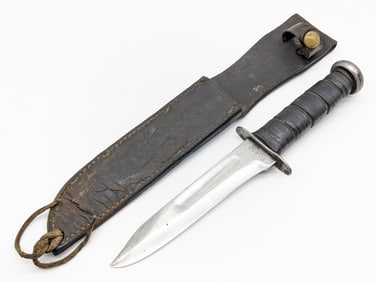 WWII USMC Ka-Bar Fighting Knife w/ Sheath