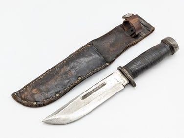 WWII Cattaraugus 225Q Fighting Knife w/ Sheath