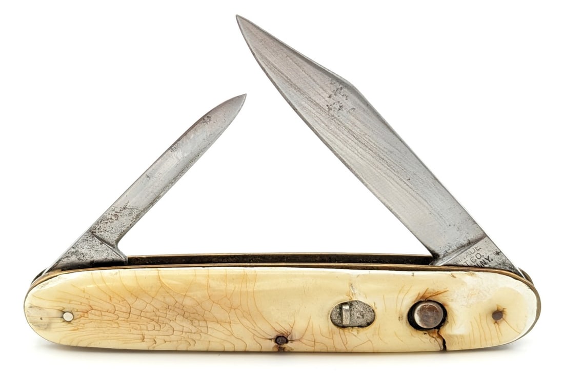 Schrade Cut Co. Synth White 2-Blade Switchblade Knife (1 of 4)