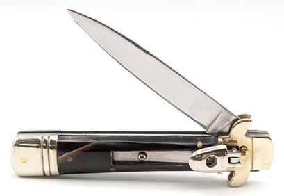 Horn Handle Serpentine Guard Leverlock Switchblade