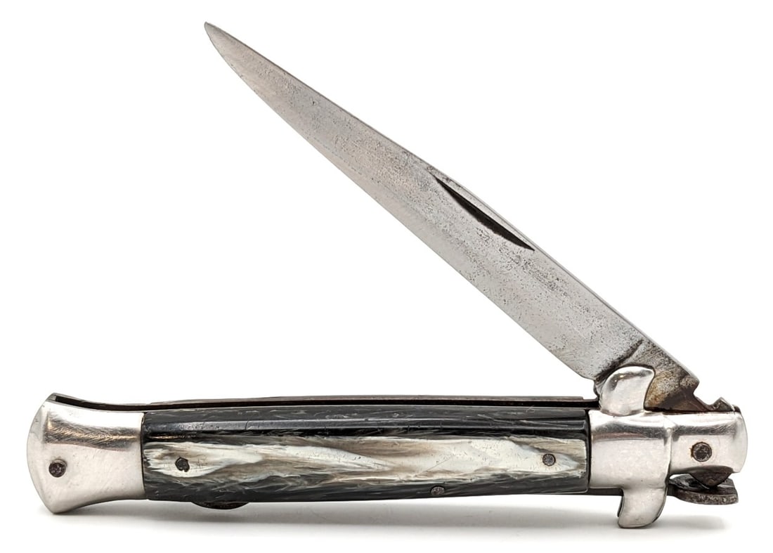 Italian Horn Handle Stiletto Style Lockback Knife (1 of 4)