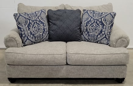 Ashley Furniture Gray Morren Loveseat
