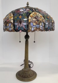 Contemporary Tiffany-Style Floral Stained Glass Lamp
