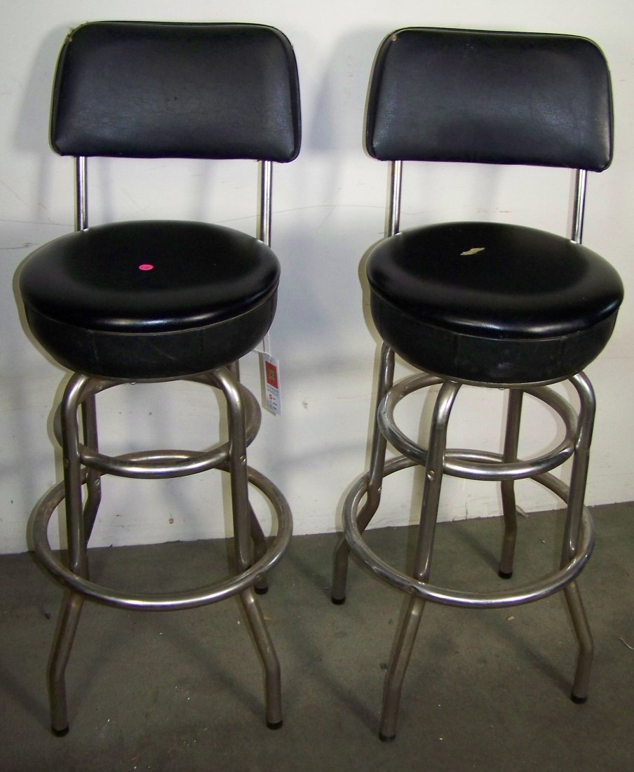 Lot of 4 American Mid Century Black and Chrome Bar Stoo: Lot of 4 American Mid Century Black and Chrome Bar Stools w/ Backs