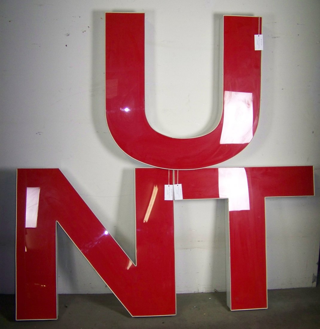 Lot of 10 American Metal and Plastic Store Letters, "K,: Lot of 10 American Metal and Plastic Store Letters, "K, T, T, M, E, C, C, R, U, N"