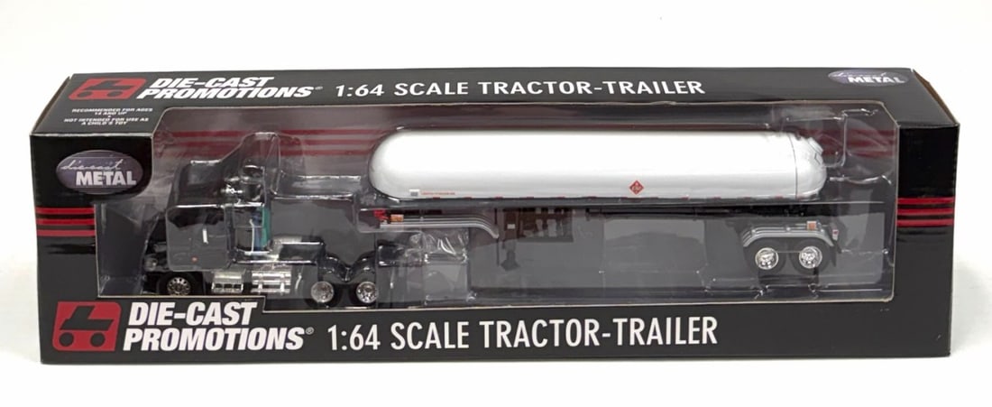 DCP 1:64 Freightliner Tractor & Mississippi Tanker Co. LPG Tanker in Box: DCP 1:64 Freightliner Tractor & Mississippi Tanker Co. LPG Tanker in Box, Item No. 32209, Stock# 2649.? Truck and Box are both in good condition.