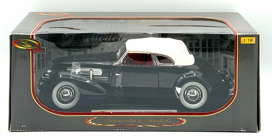 Signature Models 1:18 Die-Cast 1937 Cord 812 Supercharged in Box, #18112
