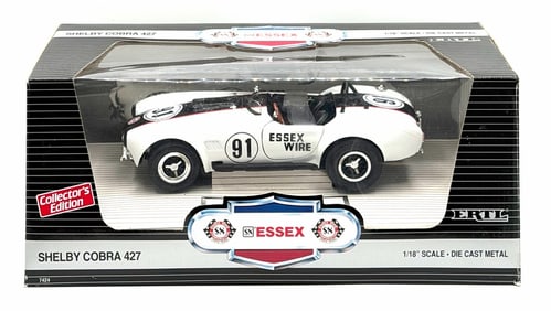 ERTL 1:18 ESSEX Shelby Cobra, 1965 United States Road Racing Championship Series in Box, No# 30340