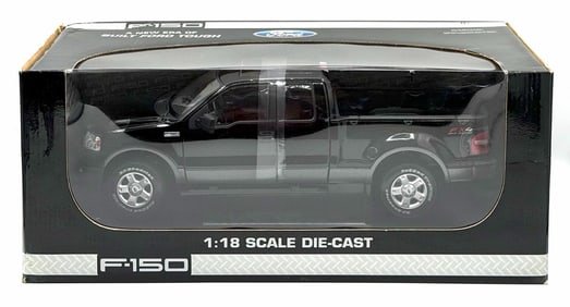 1:18 Beanstalk Group Black 2004 Ford F-150 FX4 Off Road Pickup Truck in Box