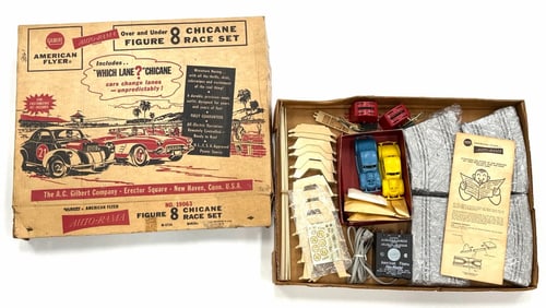 Vintage Gilbert American Flyer #19083 Auto-Rama Speedway 8 Racing Slot Car Set in Box