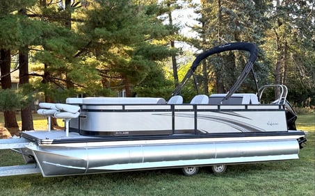 *NEW* 2024 APEX Marine 22ft Quest E 820/22 Splash Pad-LT Pontoon Boat W/Suzuki 115hp Outboard Motor