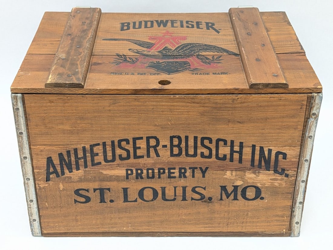 1976 Vintage Anheuser-Busch Budweiser Wooden Beer Crate (1 of 8)
