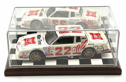 1:24 Action Bobby Allison #22 Autographed Monte Carlo in Display Box