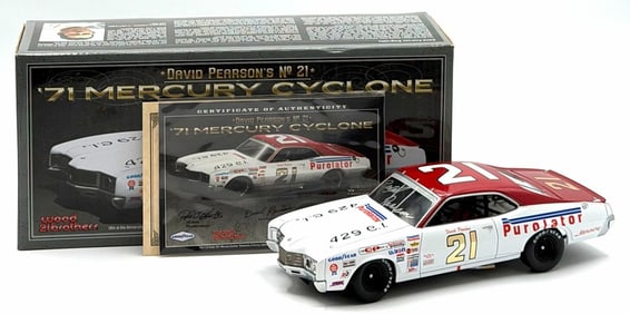 Wood Brothers 124 Autographed David Pearson's No.21 1971 Mercury Cyclone Purolator In Box